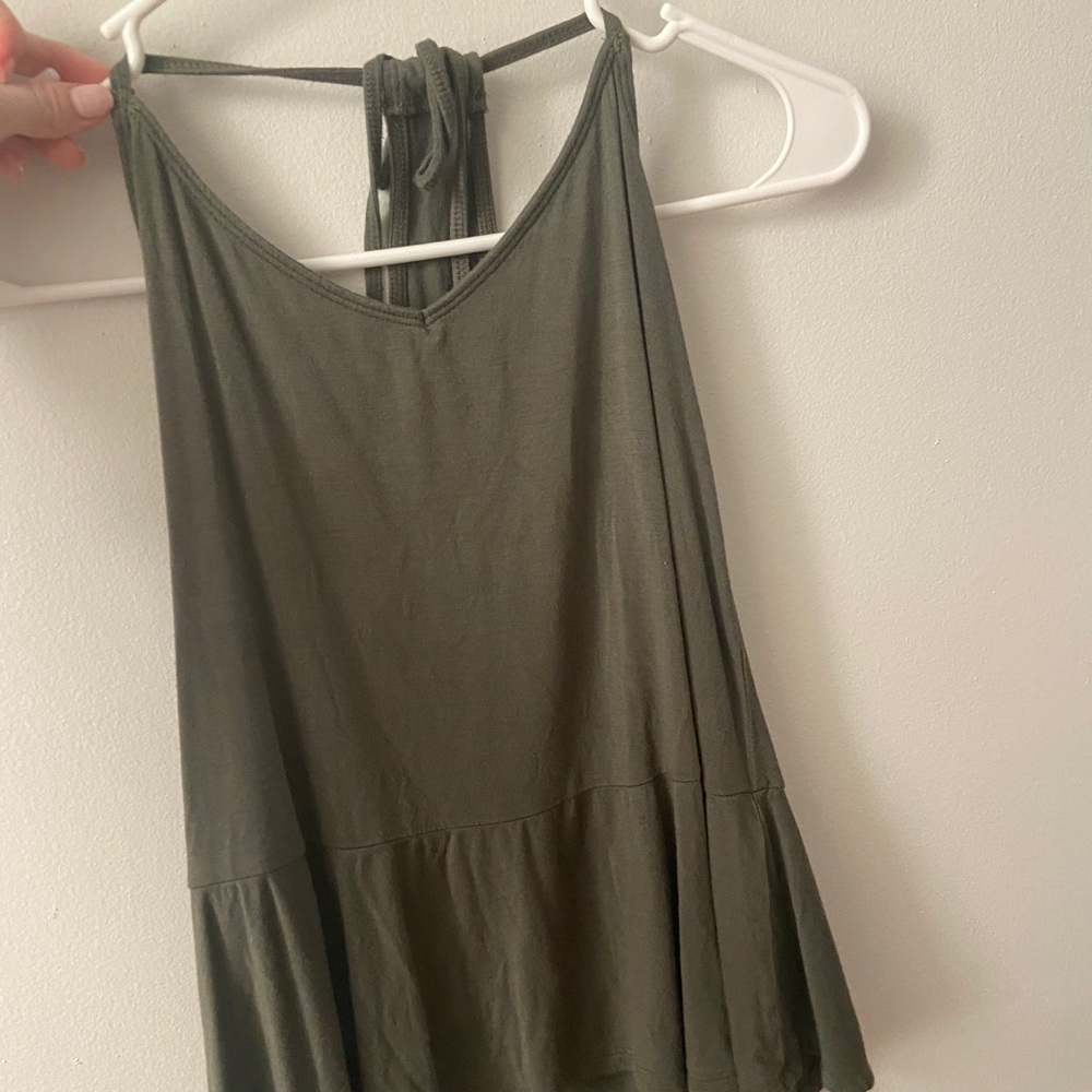 beachy hollister tank!